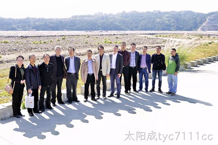 太阳成tyc7111cc高管考察洞头小门山基地 太阳成tyc7111cc高管考察洞头小门山基地