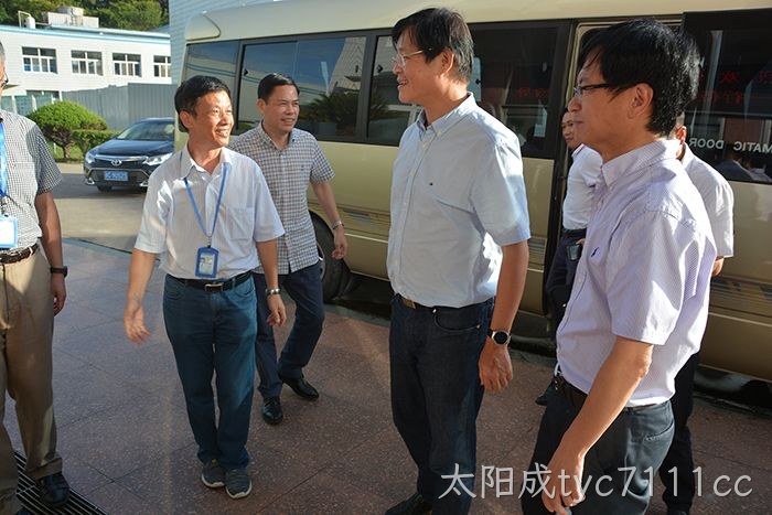 省食品药品监督管理局局长朱志泉来太阳成tyc7111cc调研 省食品药品监督管理局局长朱志泉来太阳成tyc7111cc调研